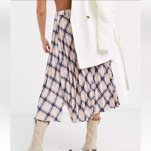 Topshop Plaid Pleated Midi Skirt - US 2